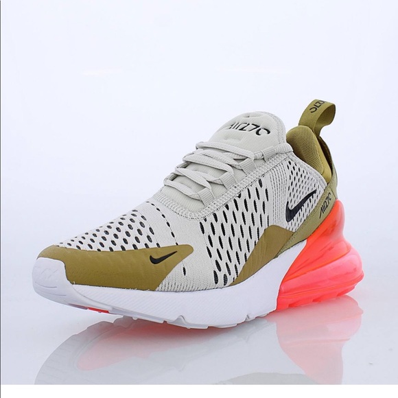 Nike Shoes - Women’s Nike Air Max 270 Size 8